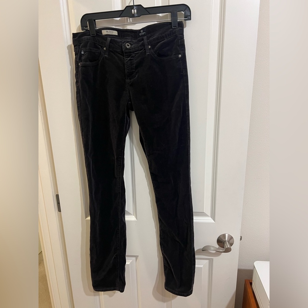Adriano Goldschmied corduroy “the Stevie slim straight” pants. Size 28R.